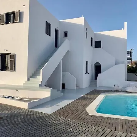 The Blue Lagoon Apartman *