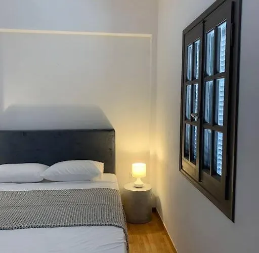 The Blue Lagoon Apartman Alikí