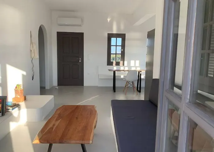 The Blue Lagoon * Alikí