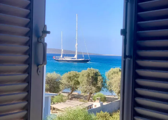 The Blue Lagoon Apartman Alikí