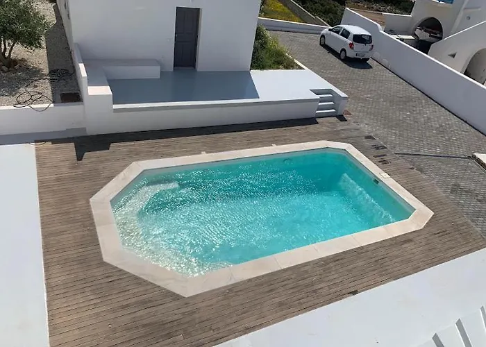 The Blue Lagoon Apartman *