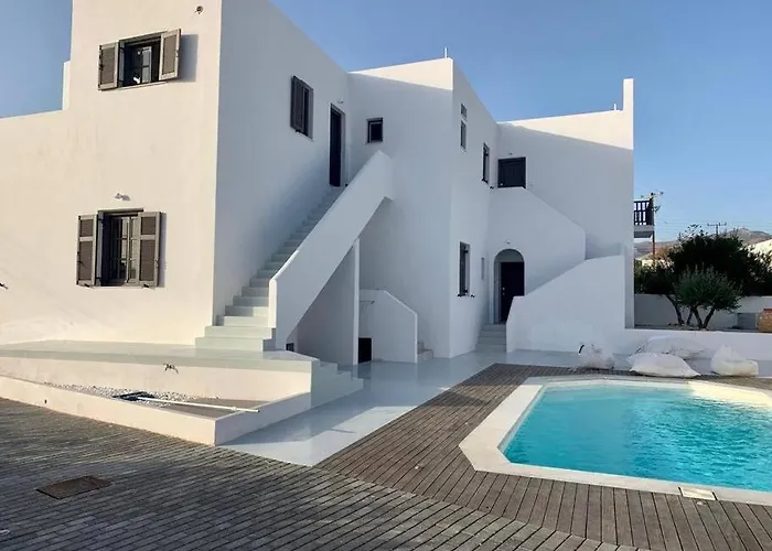 The Blue Lagoon Apartment *