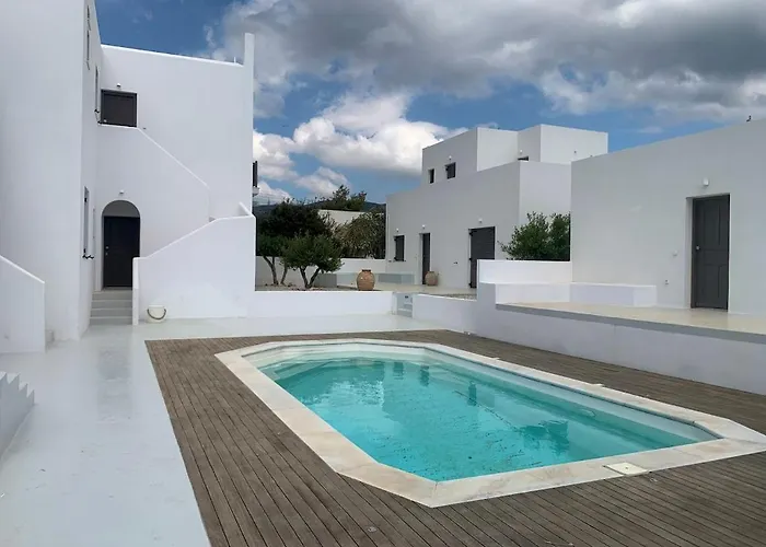 The Blue Lagoon Alikí